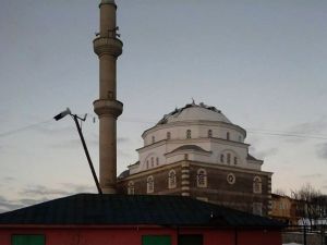 Rüzgar Yıktı Geçti