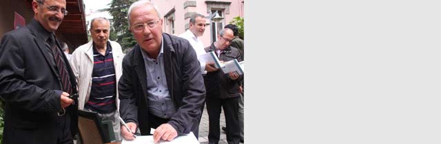 Kazancıoğlundan İmza Günü