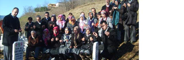 Mezarı başında Dua İle Anıldı