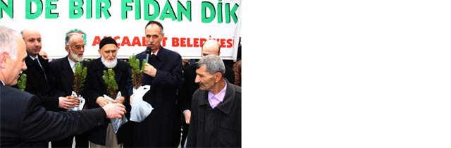 Belediyeden Fidan Dağıtımı
