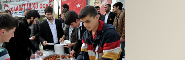 Mevlit yapılarak, tatlı dağıtıldı