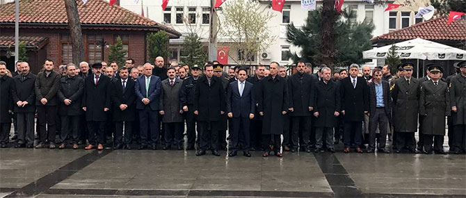 canakkale-sehitleri-anildi1-001.jpg