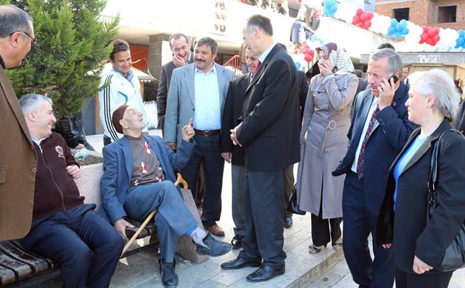 AK Parti'nin Hedefi Karış karış Dolaşmak 13