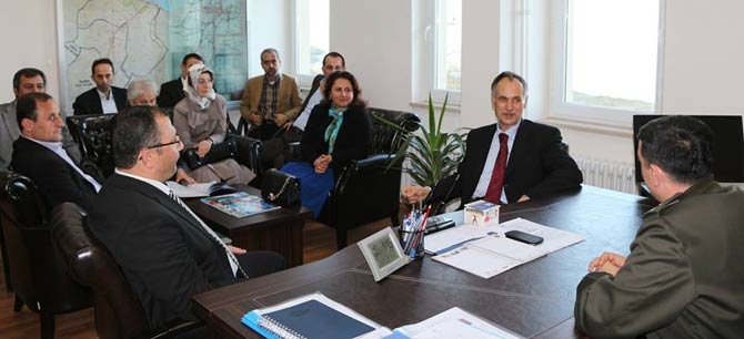 AK Parti'nin Hedefi Karış karış Dolaşmak 14