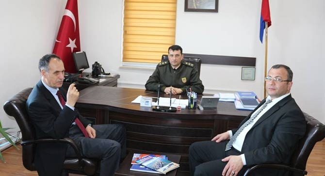 AK Parti'nin Hedefi Karış karış Dolaşmak 17