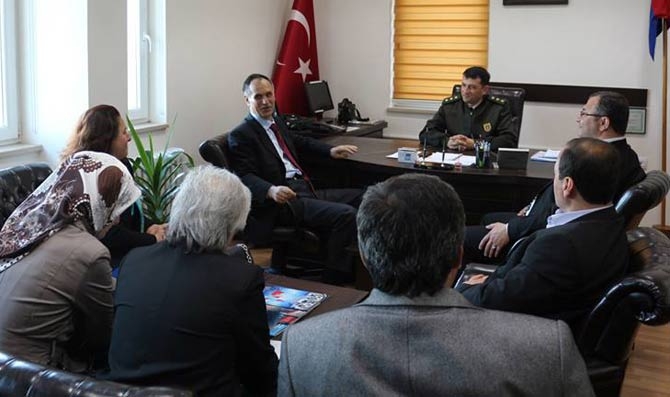 AK Parti'nin Hedefi Karış karış Dolaşmak 3