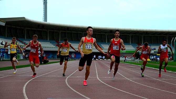 2. Avrupa İşitme Engelliler Gençler Atletizm Şampiyonası, Sorunlarla baş 1