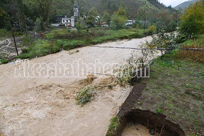 Akçaabat'ta Tarihi köprü yıkıldı 11