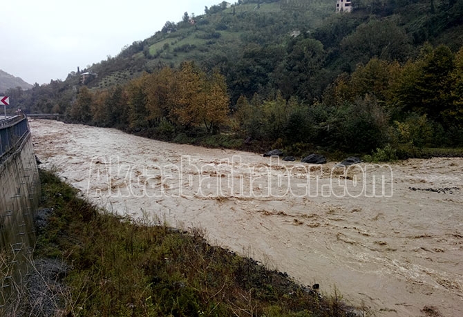 Akçaabat'ta Tarihi köprü yıkıldı 5