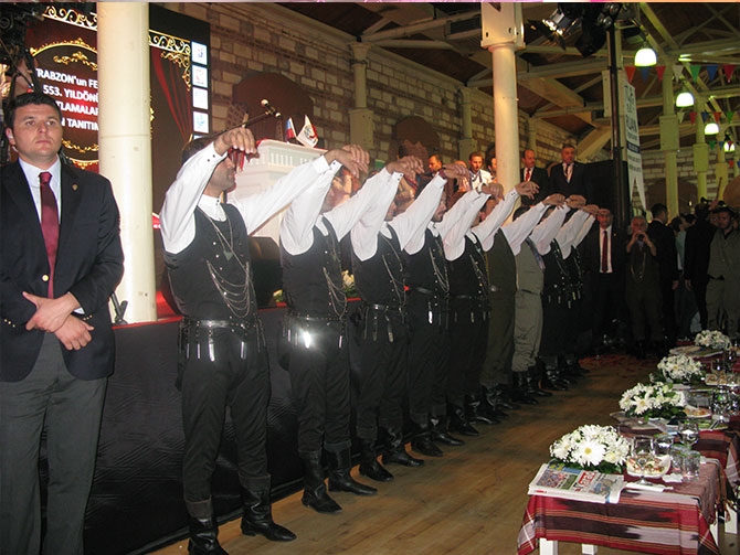 İstanbul'u Tirettik 17