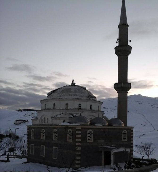 Rüzgar Yıktı Geçti 5