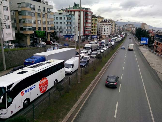 Akyazı'da Çökme 16