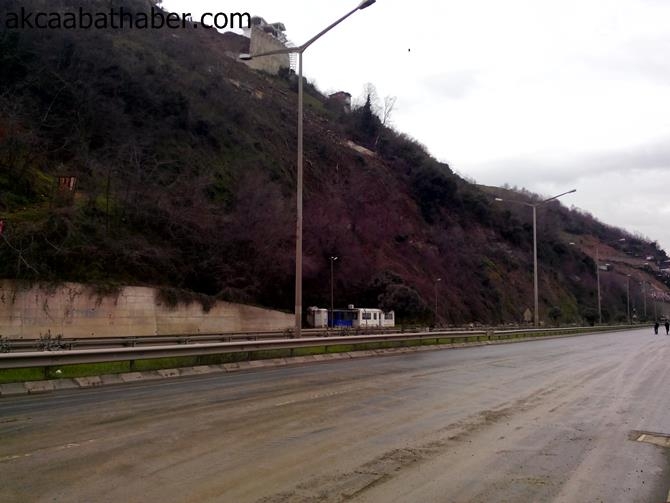 Akyazı'da Heyelan 25