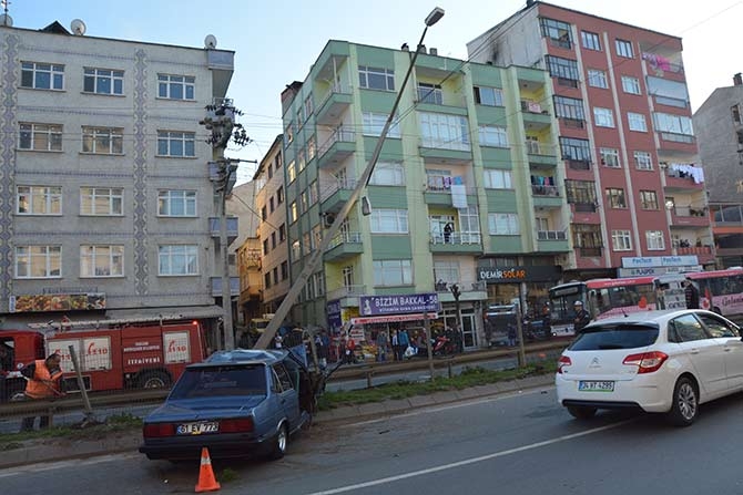 Akçaabat'ta meydana gelen trafik kazasında 3 kişi yaralandı. 10