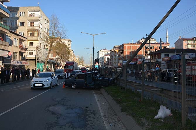 Akçaabat'ta meydana gelen trafik kazasında 3 kişi yaralandı. 2