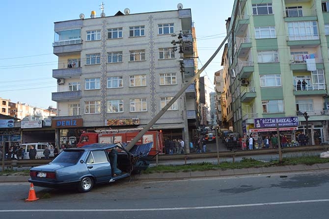 Akçaabat'ta meydana gelen trafik kazasında 3 kişi yaralandı. 6