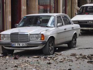 Şiddetli Rüzgar Çatıları Uçurdu.