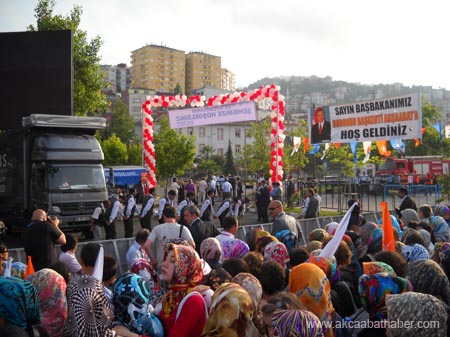 BAŞBAKAN AKÇAABAT'TA 10