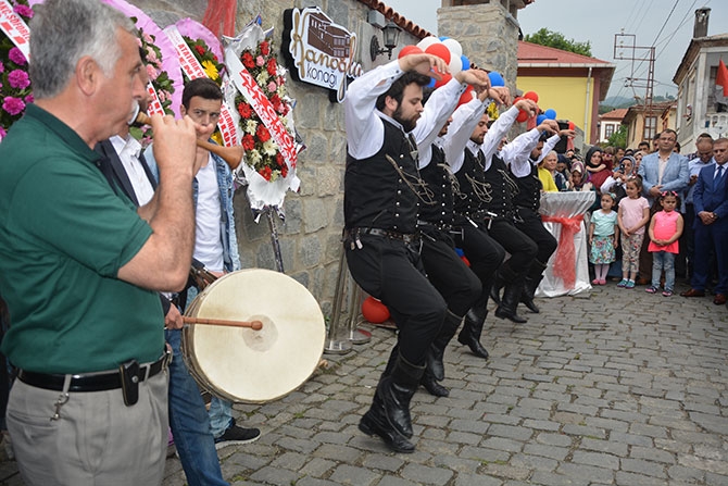 Tarihi Konak Görkemli Bir Törenle Açıldı 11