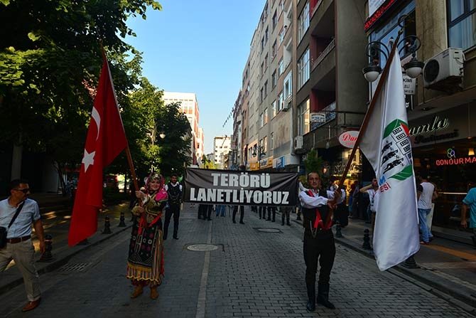 Sessiz Festivalde Afişle Terör Lanetlendi. 25