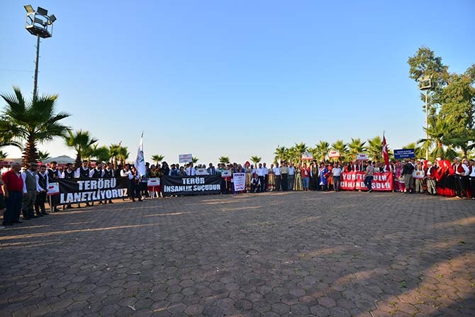 Sessiz Festivalde Afişle Terör Lanetlendi. 30
