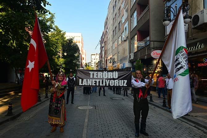 Sessiz Festivalde Afişle Terör Lanetlendi. 8