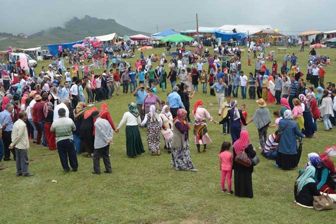 Sise Rağmen Horon Durmadı 11