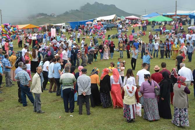 Sise Rağmen Horon Durmadı 12