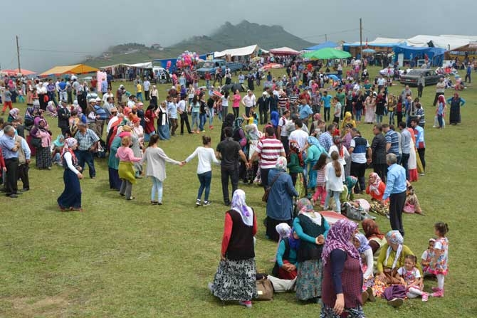 Sise Rağmen Horon Durmadı 13
