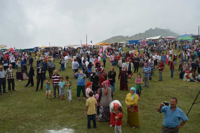 Sise Rağmen Horon Durmadı 16