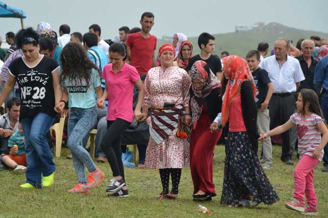 Sise Rağmen Horon Durmadı 19