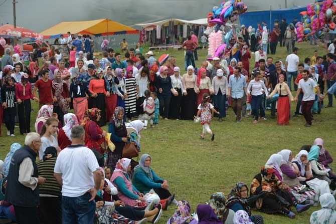 Sise Rağmen Horon Durmadı 24
