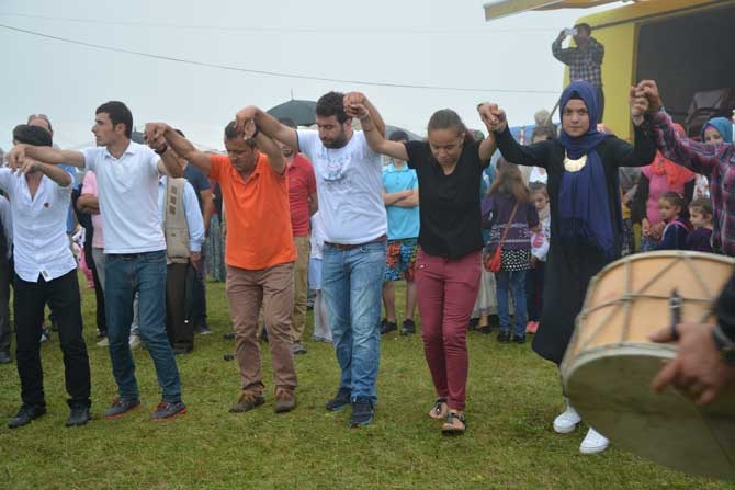 Sise Rağmen Horon Durmadı 28