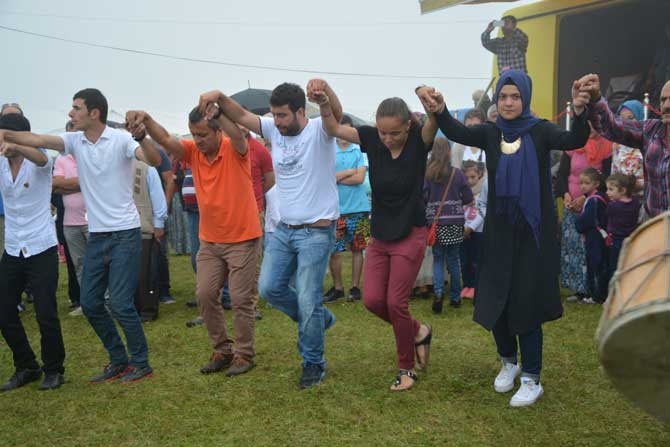 Sise Rağmen Horon Durmadı 29