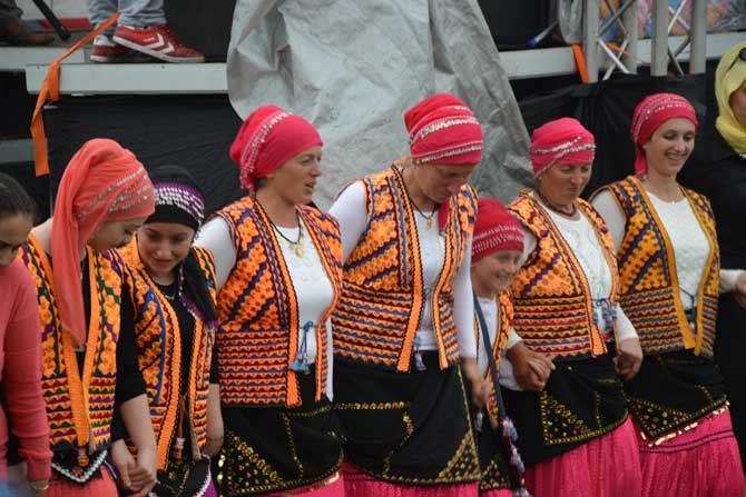 Sise Rağmen Horon Durmadı 33