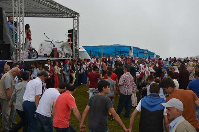 Sise Rağmen Horon Durmadı 38