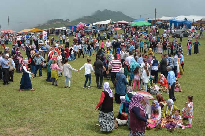 Sise Rağmen Horon Durmadı 9