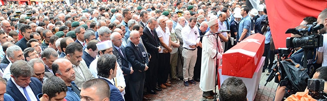 Trabzon şehidini ebediyete uğurladı 6