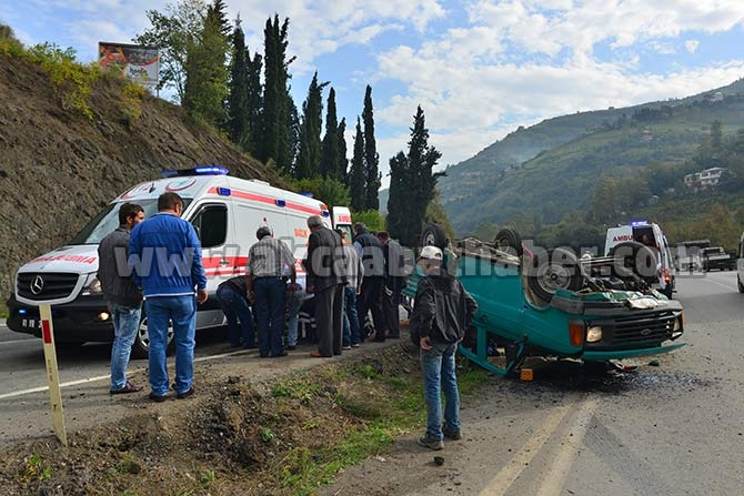 Alsancak Mahallesi'nde Araç Devrildi 1