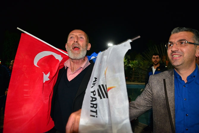 AK Parti Zaferi Kutluyor 11