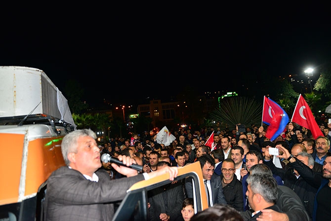 AK Parti Zaferi Kutluyor 16