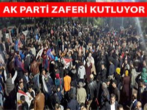 AK Parti Zaferi Kutluyor
