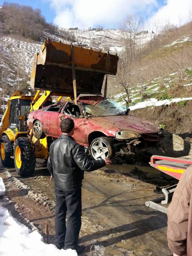 Adacık'ta Duvar Yıkıldı 1