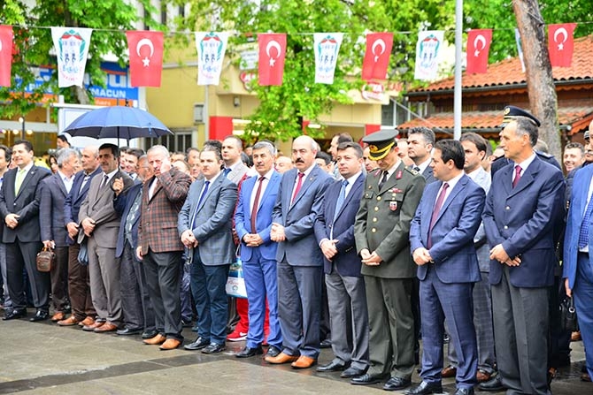 Gençlik ve Spor Bayramı çeşitli etkinlikler ile kutlandı. 11