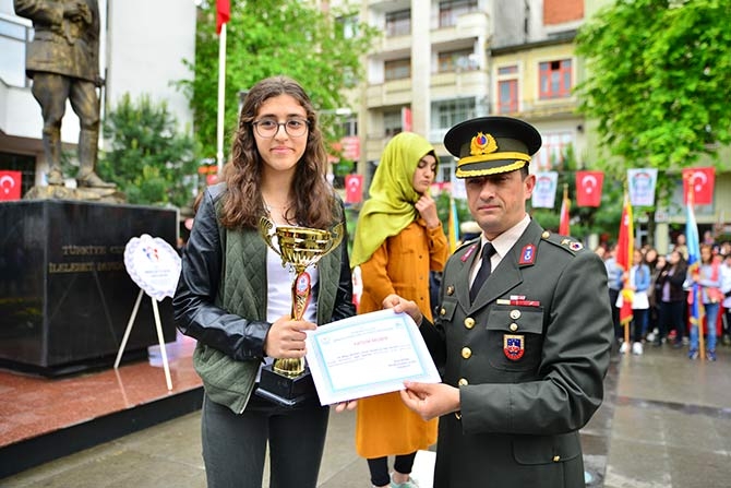 Gençlik ve Spor Bayramı çeşitli etkinlikler ile kutlandı. 8