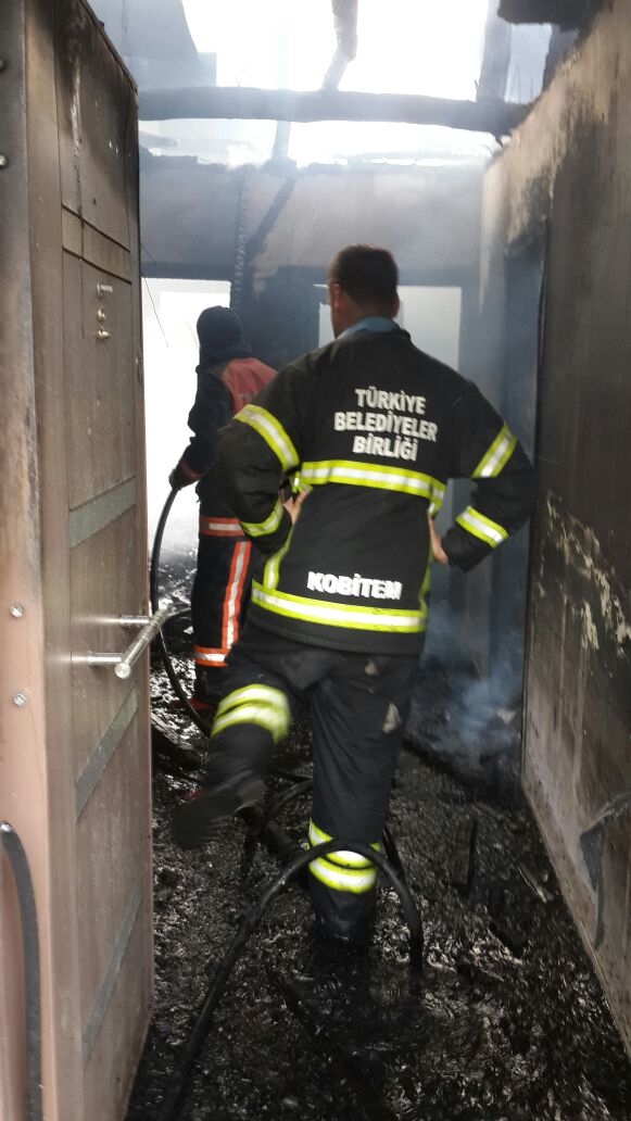 Her şey Yandı Bir Tek O... 5