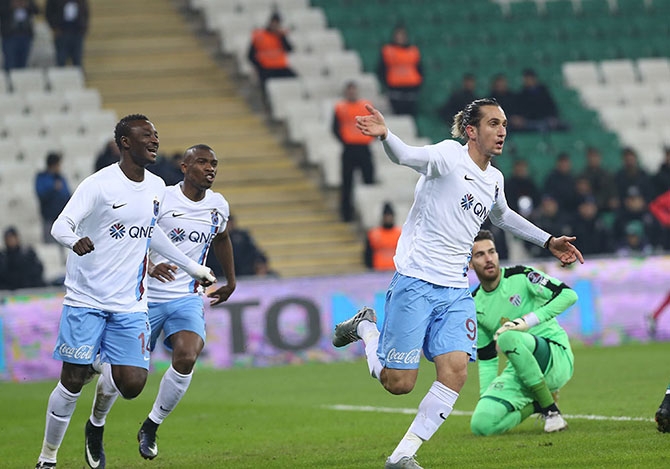 Trabzonspor Deplasmanda Galip 8