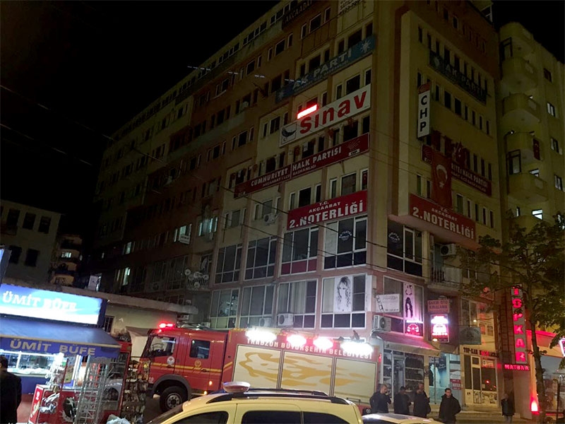 AK Parti'de Yangın 12