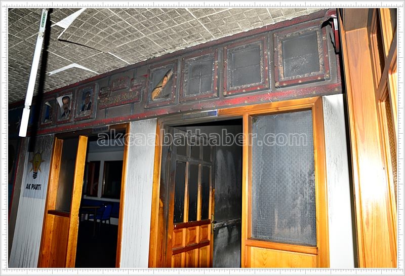 AK Parti'de Yangın 15