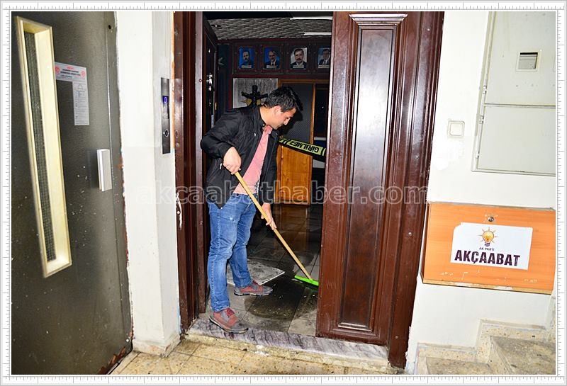AK Parti'de Yangın 18